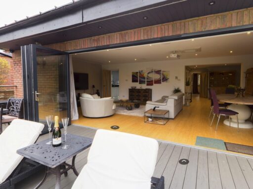 Are Virtual Tours Worth It for Real Estate Agents?